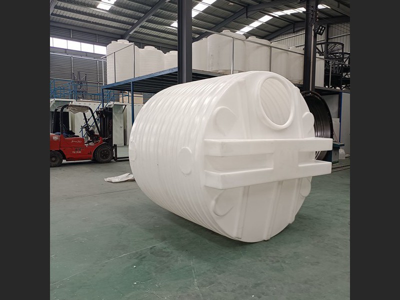 6T锥底加药箱..0