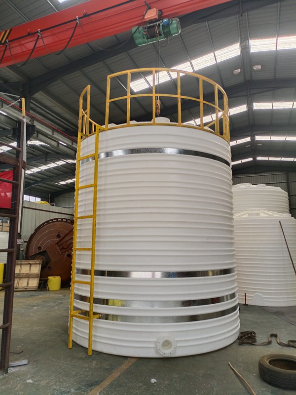 30吨带爬梯护栏