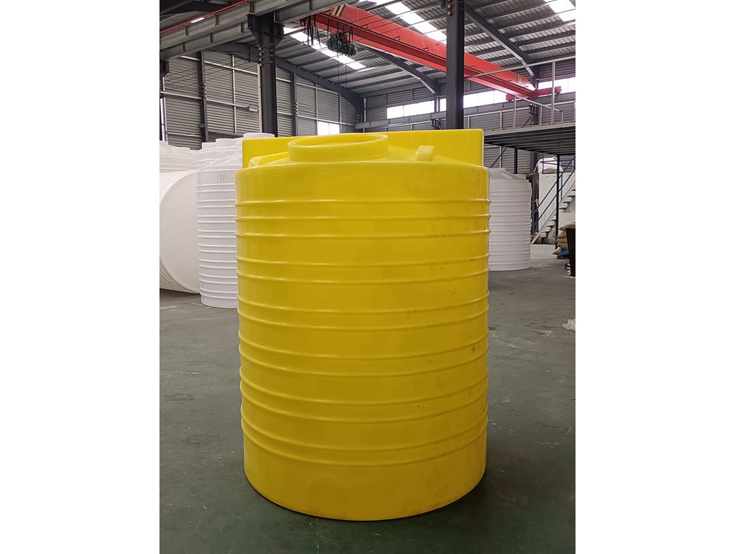 2T黄色带筋加药箱 (2)